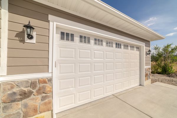 Garage Siding Repair in Spring