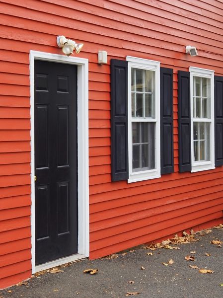 Cost of Red Vinyl Siding Installation in Spring