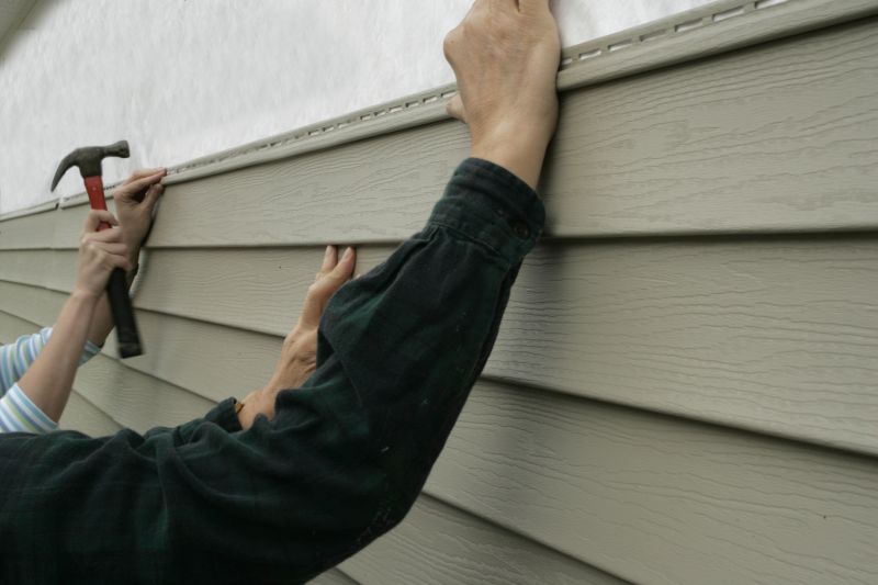 Seam Sealing on Vinyl Siding