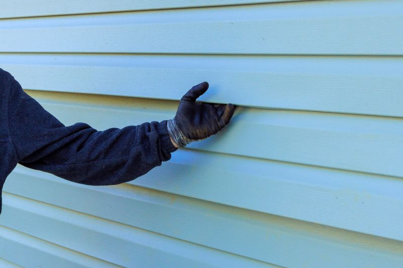 Professional Vinyl Siding Repair